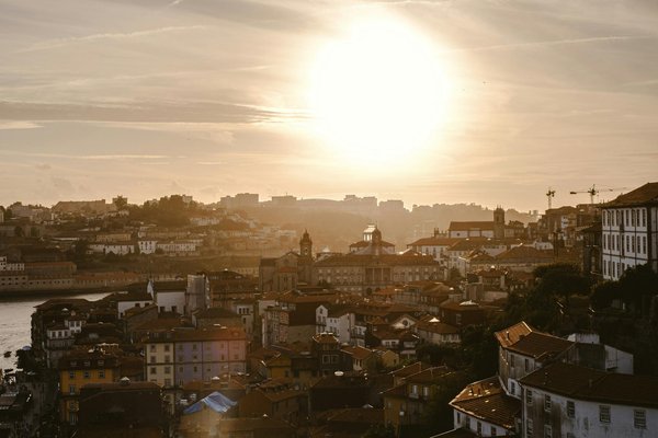 Hoe kun je je smartphone optimaal gebruiken tijdens het kamperen?